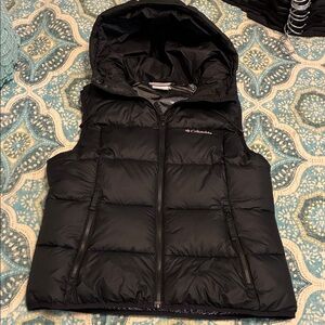 Columbia Women's Black Puffer Vest with Hood